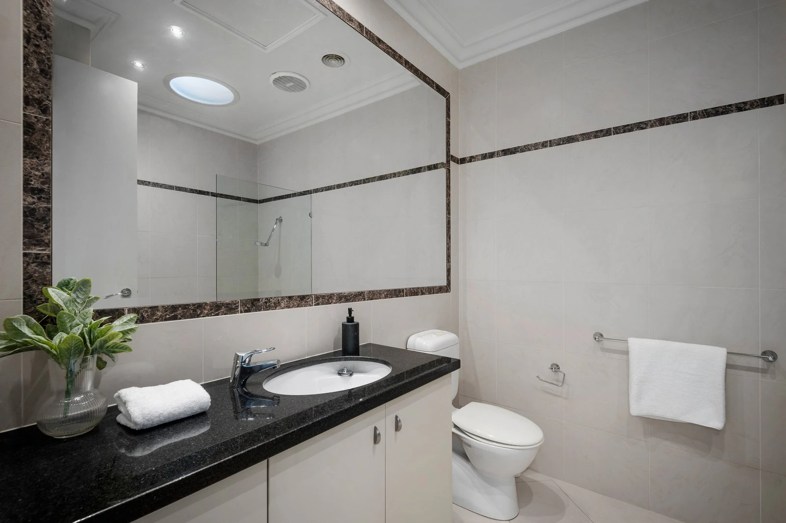 2/52 Arkaringa Crescent, Black Rock, 3193