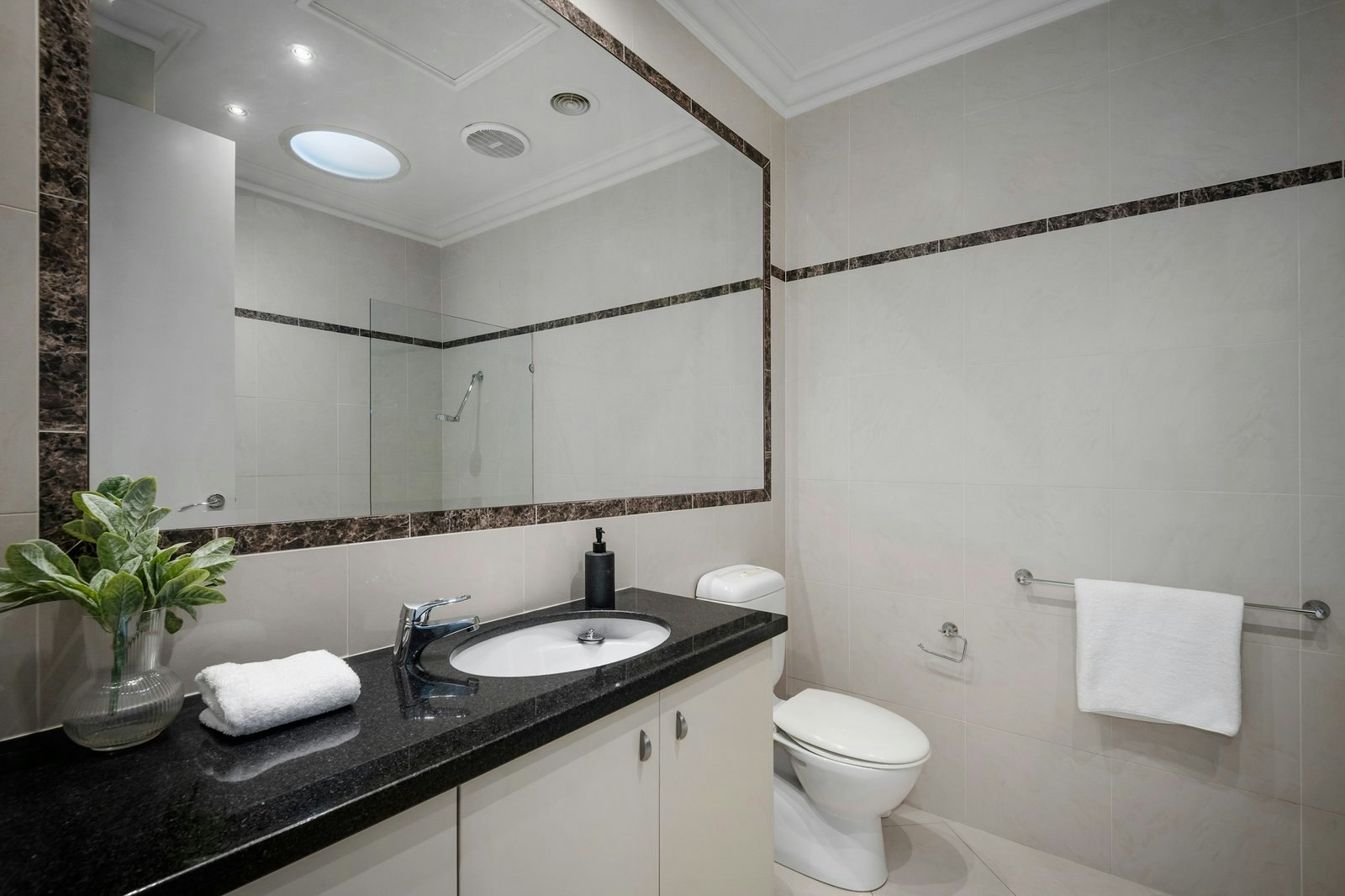 2/52 Arkaringa Crescent, Black Rock, 3193