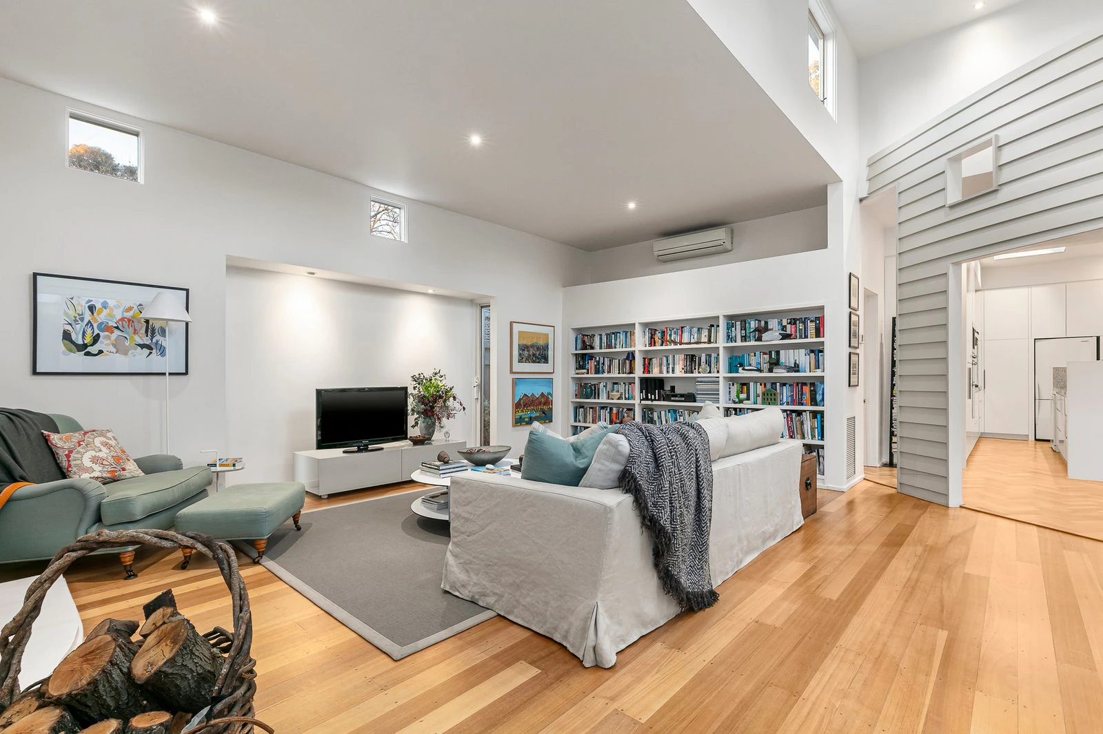 102 Middlesex Road, Surrey Hills, 3127