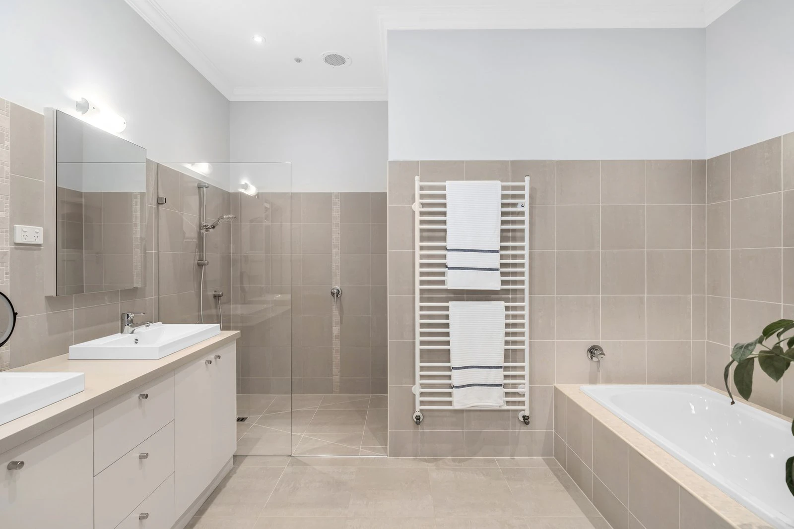 3 Bristol Street, Surrey Hills, 3127