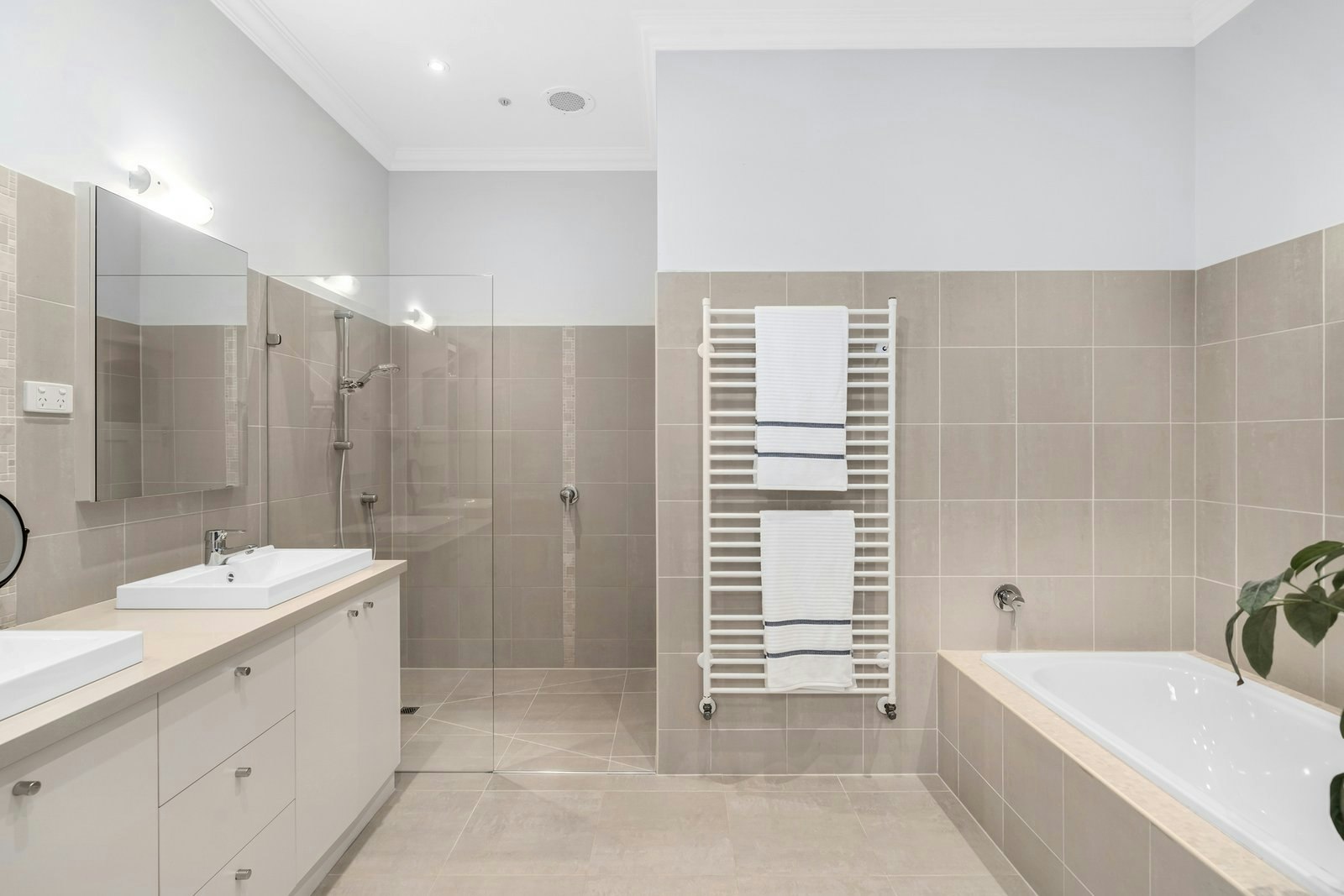 3 Bristol Street, Surrey Hills, 3127