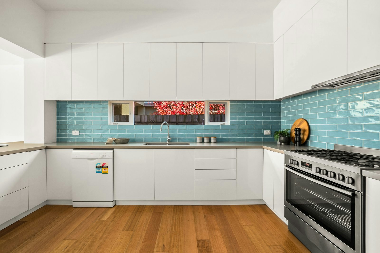 33 Latrobe Street, Cheltenham, 3192