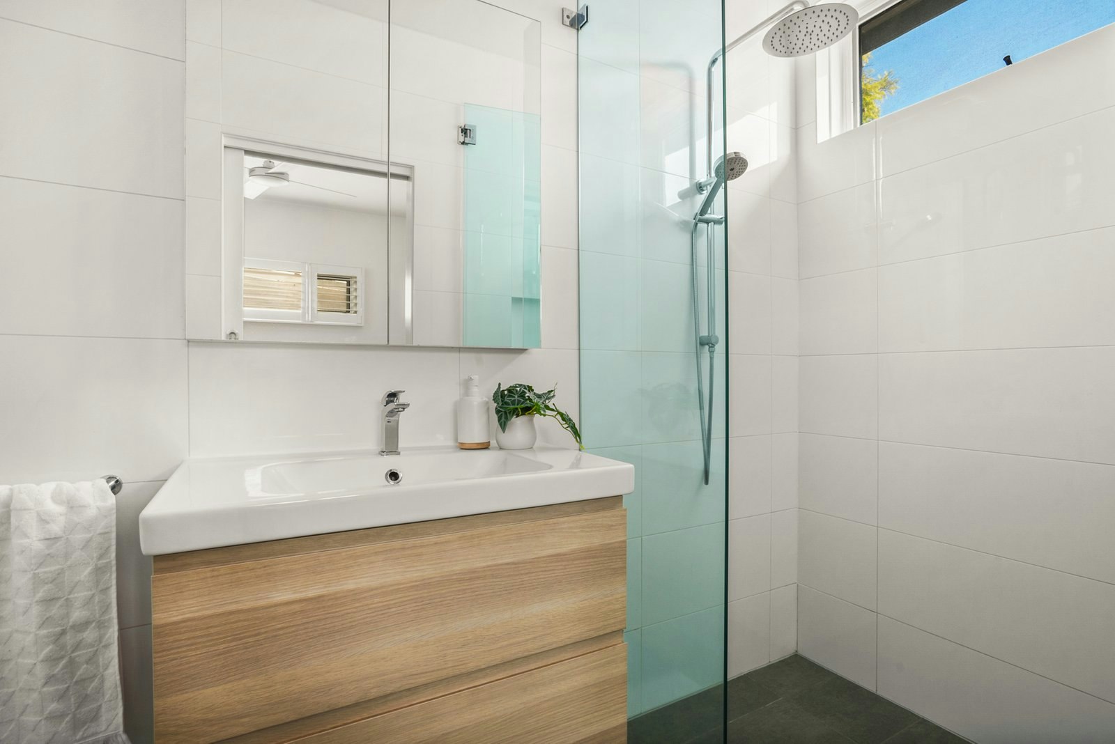 33 Latrobe Street, Cheltenham, 3192