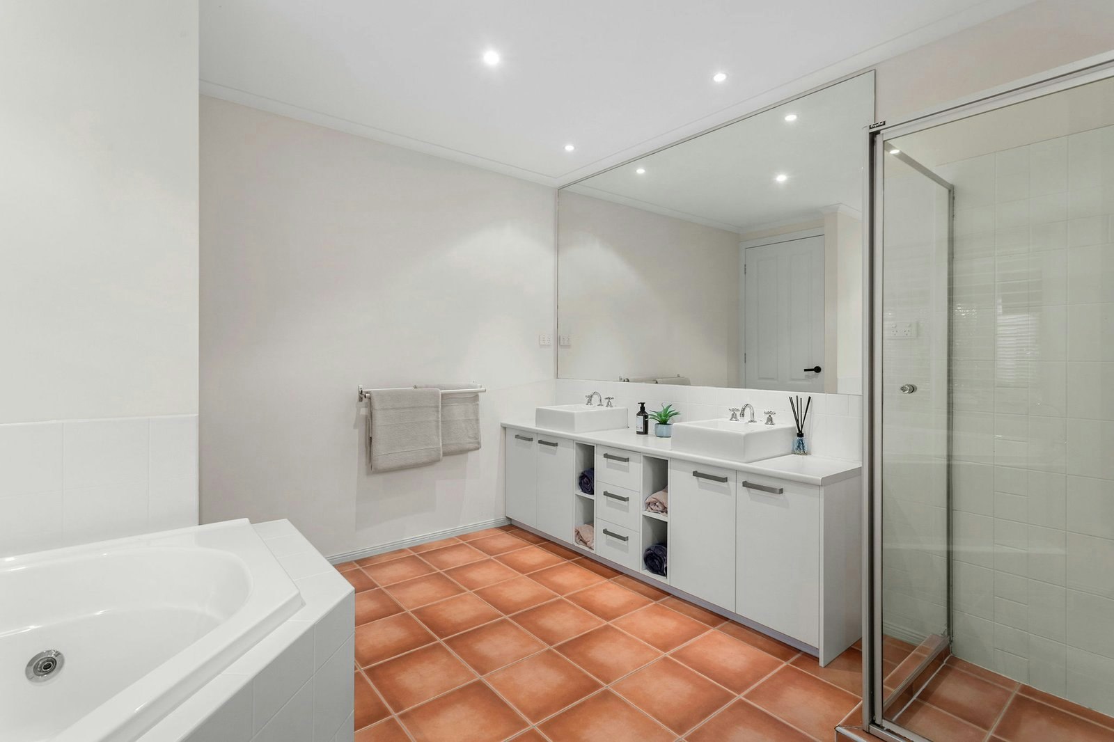 7 Ben Drive, Mornington, 3931