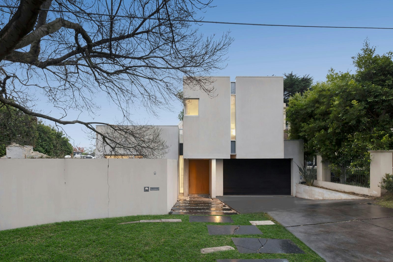 9 Duffryn Place, Toorak, 3142