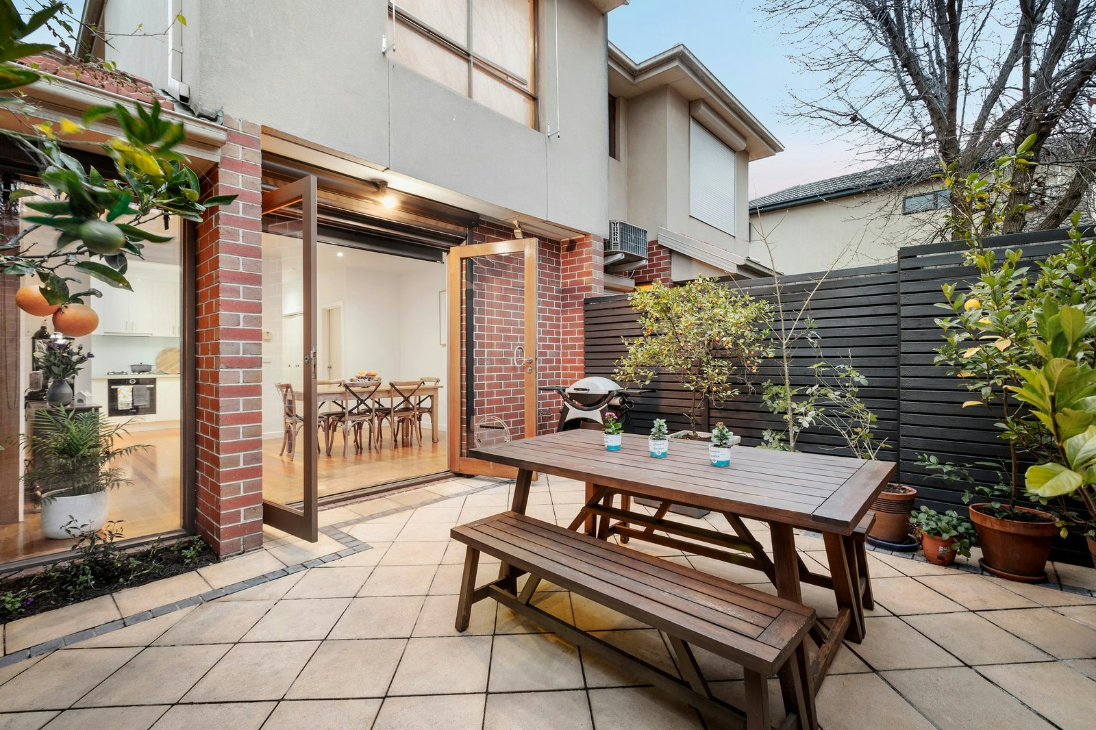 1/241 Tooronga Road, Glen Iris, 3146