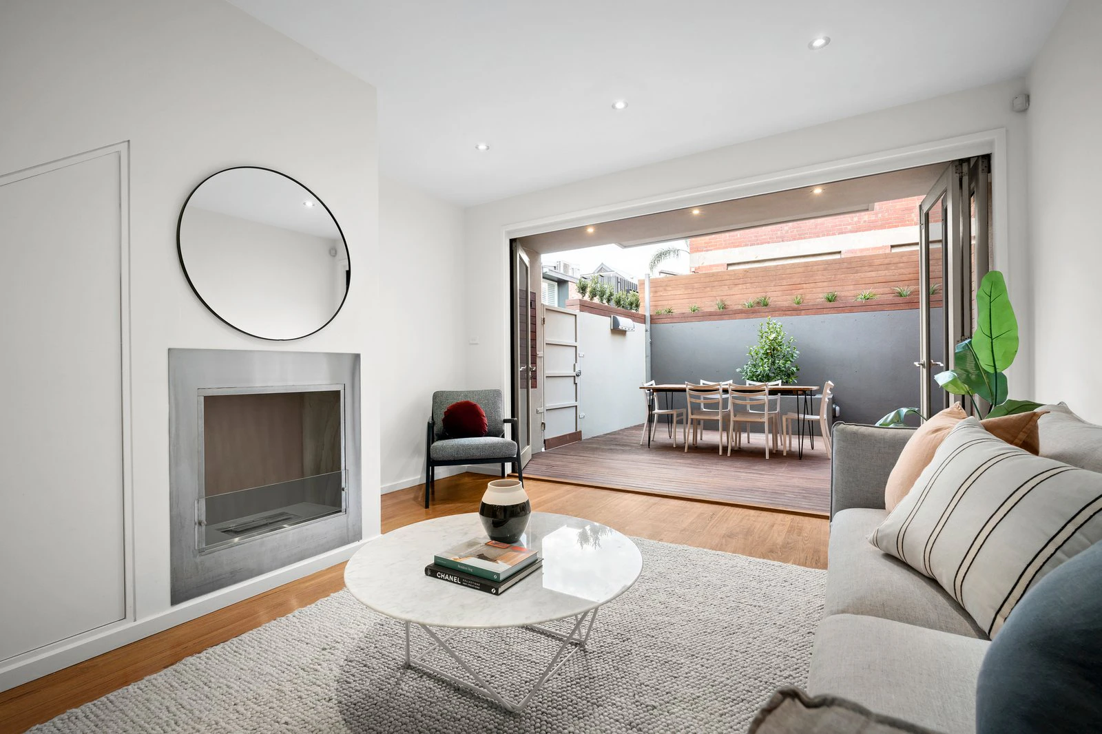 24 Kerferd Place, Albert Park, 3206