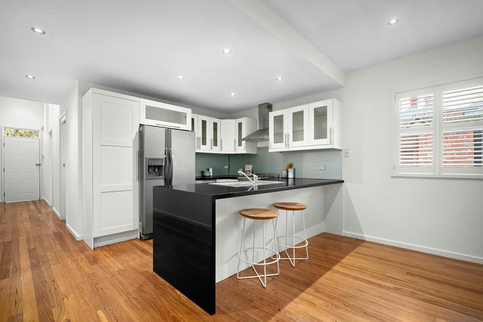 24 Kerferd Place, Albert Park, 3206