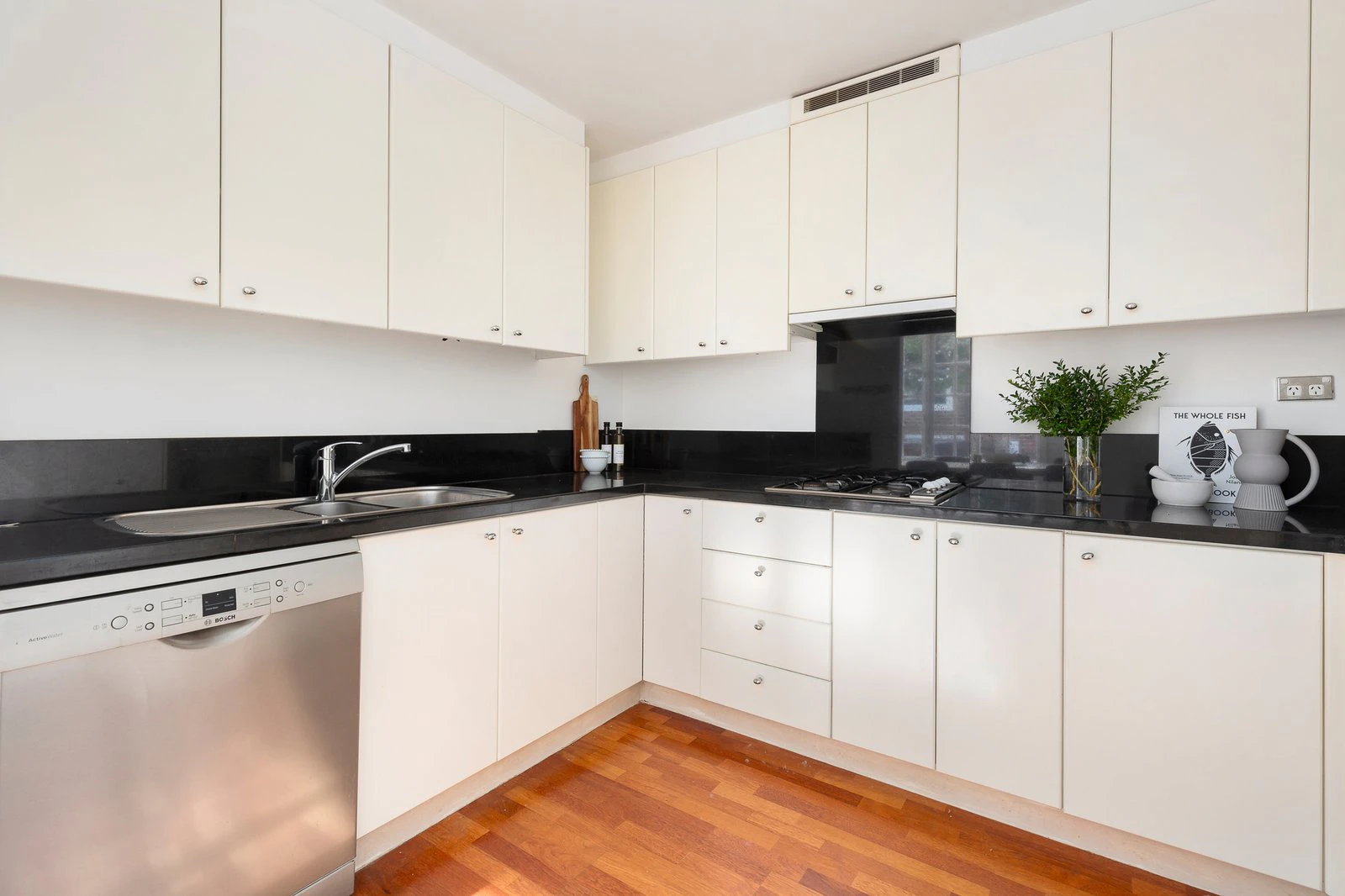 9/105 Mathoura Road, Toorak, 3142