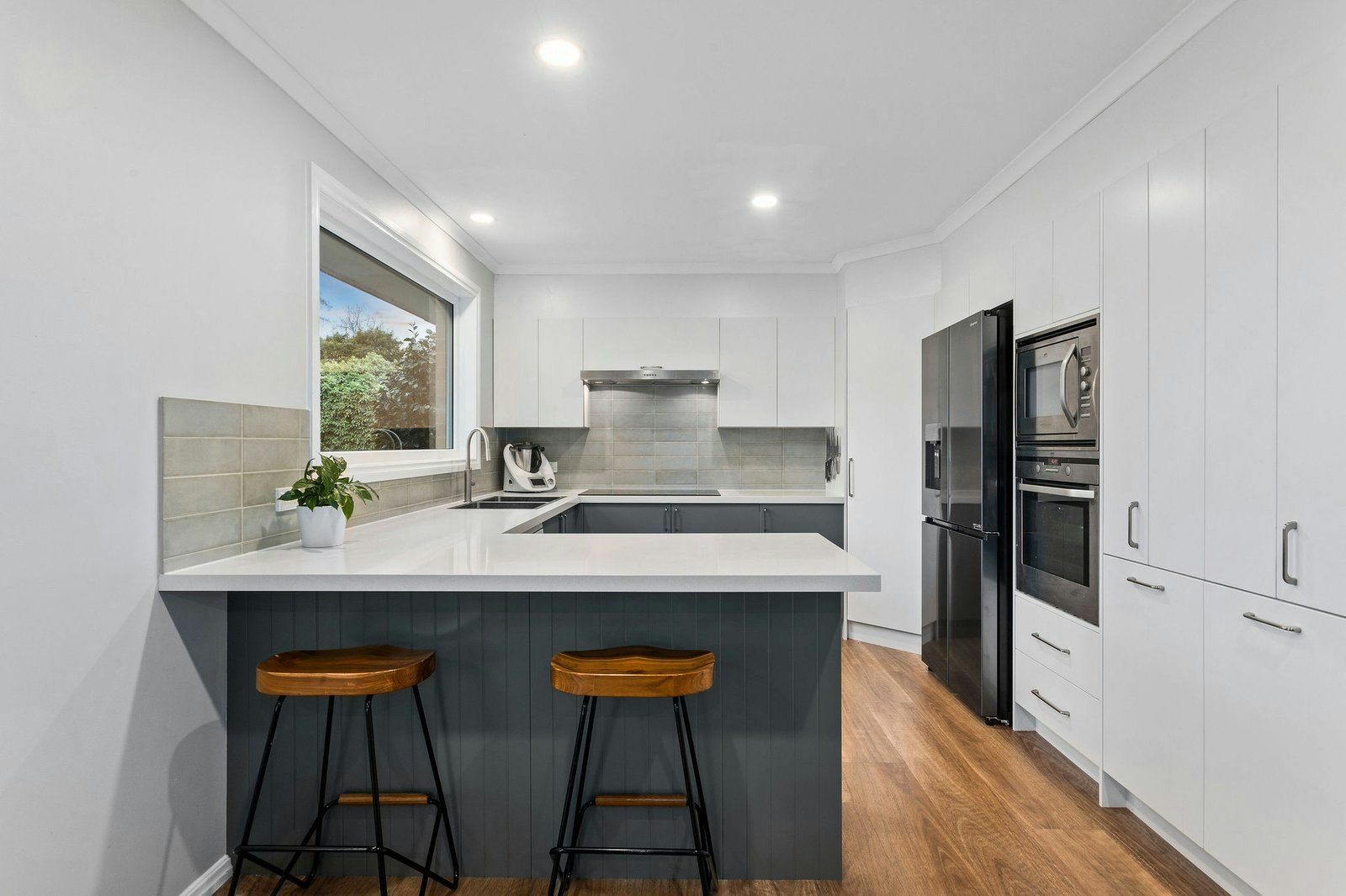 1/202 Mount Eliza Way, Mount Eliza, 3930