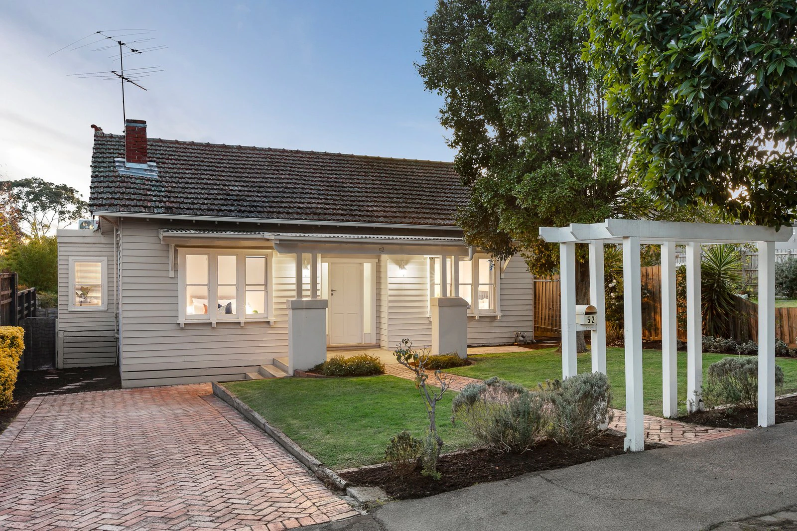 52 Martin Road, Glen Iris, 3146