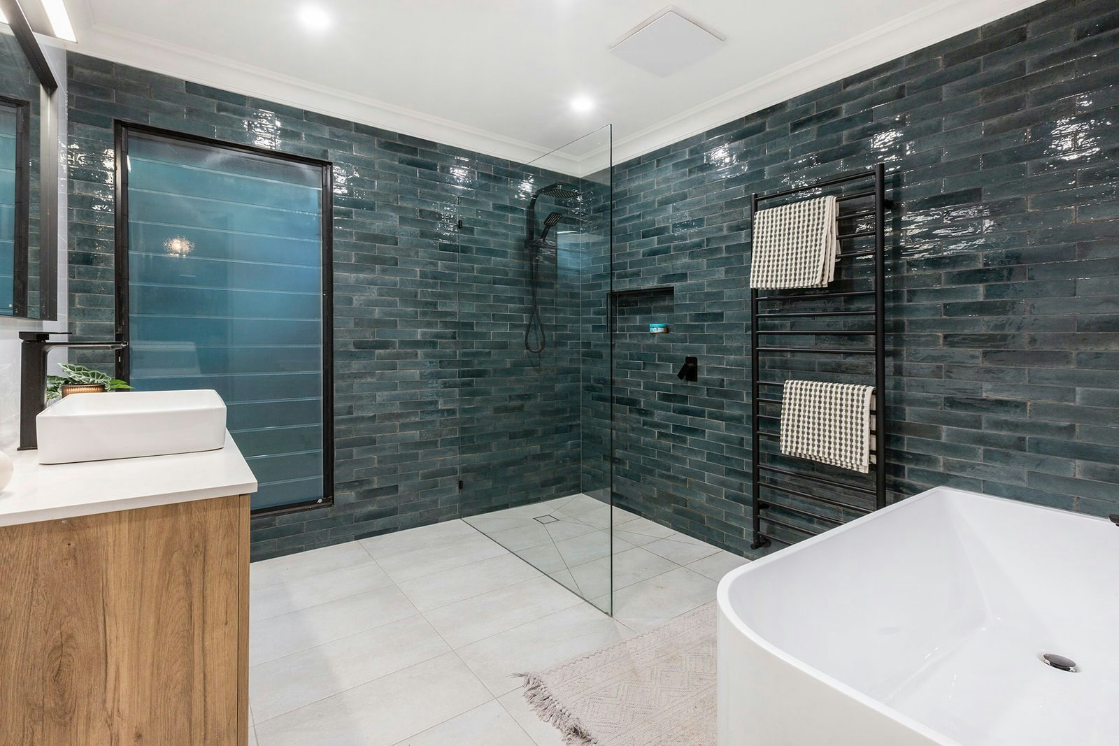 2 Moon Street, Mount Eliza, 3930