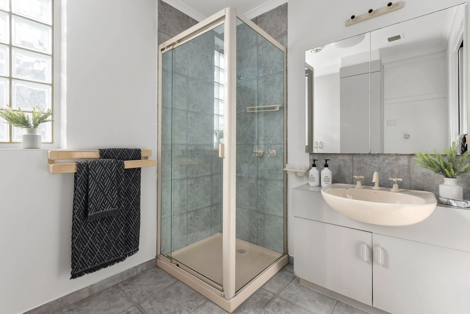 2/842 Glenferrie Road, Hawthorn, 3122