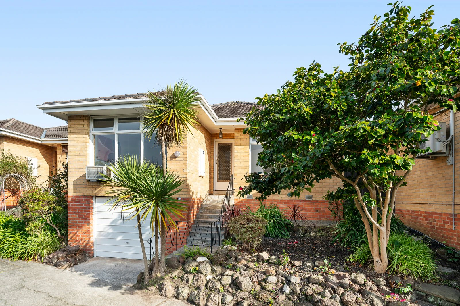 10/4 Hillside Parade, Glen Iris, 3146
