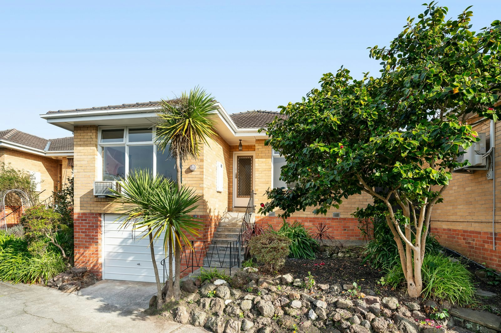 10/4 Hillside Parade, Glen Iris, 3146