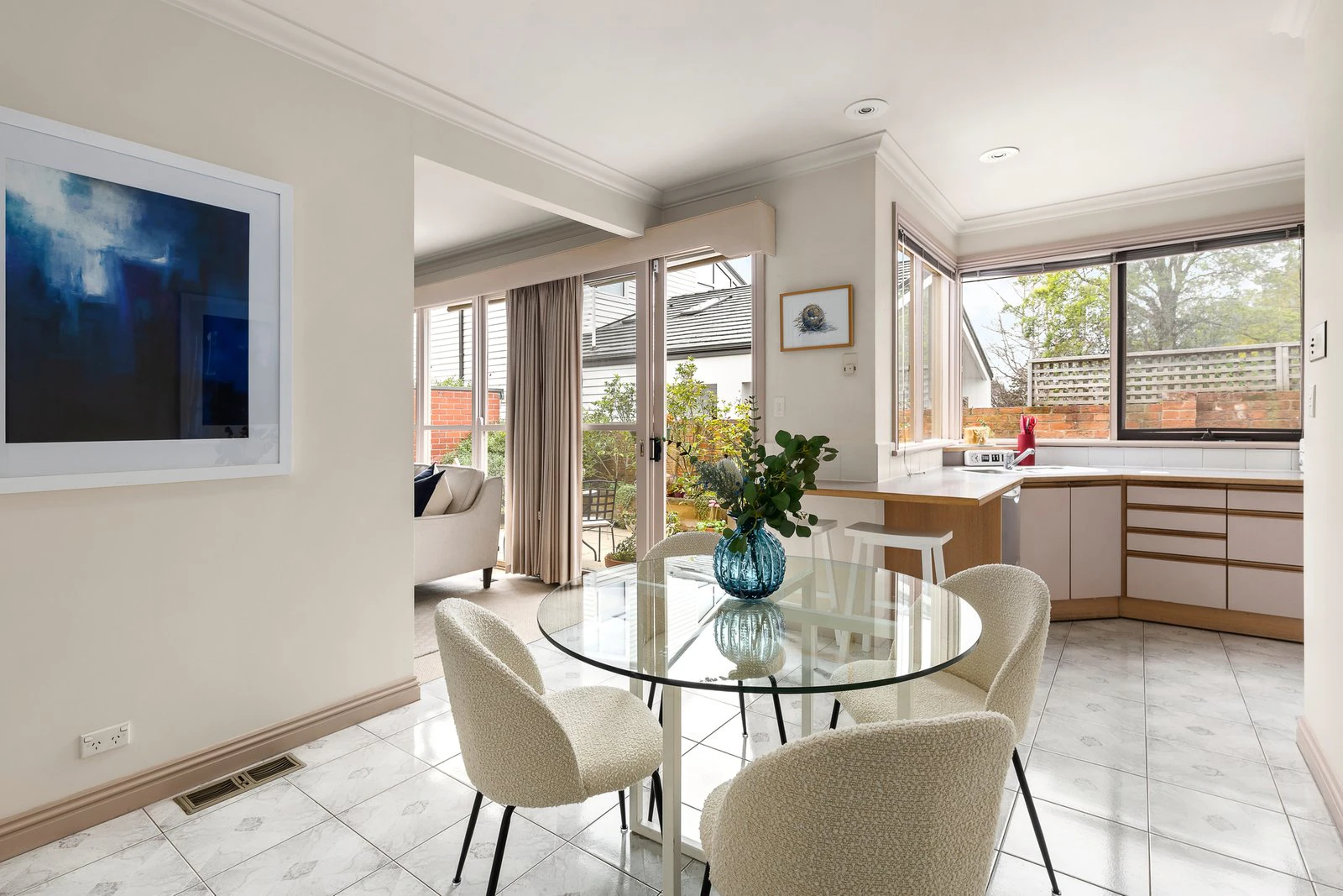 2/14 Henrietta Street, Hawthorn, 3122