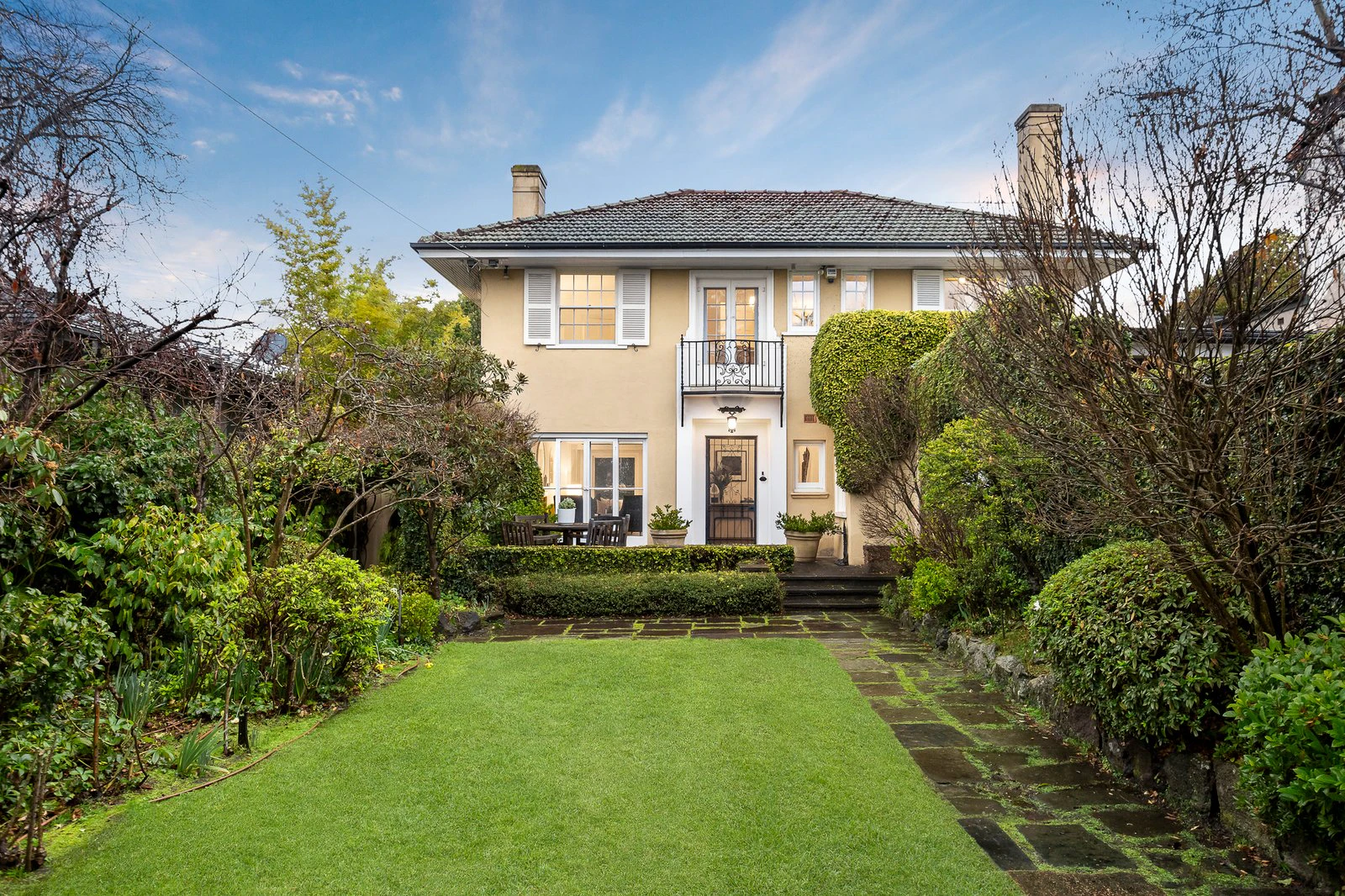 8 Glyndebourne Avenue, Toorak, 3142