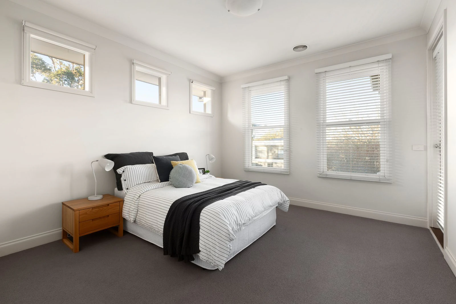1/24 Dickens Street, Glen Iris, 3146