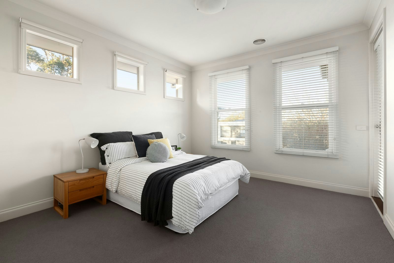 1/24 Dickens Street, Glen Iris, 3146