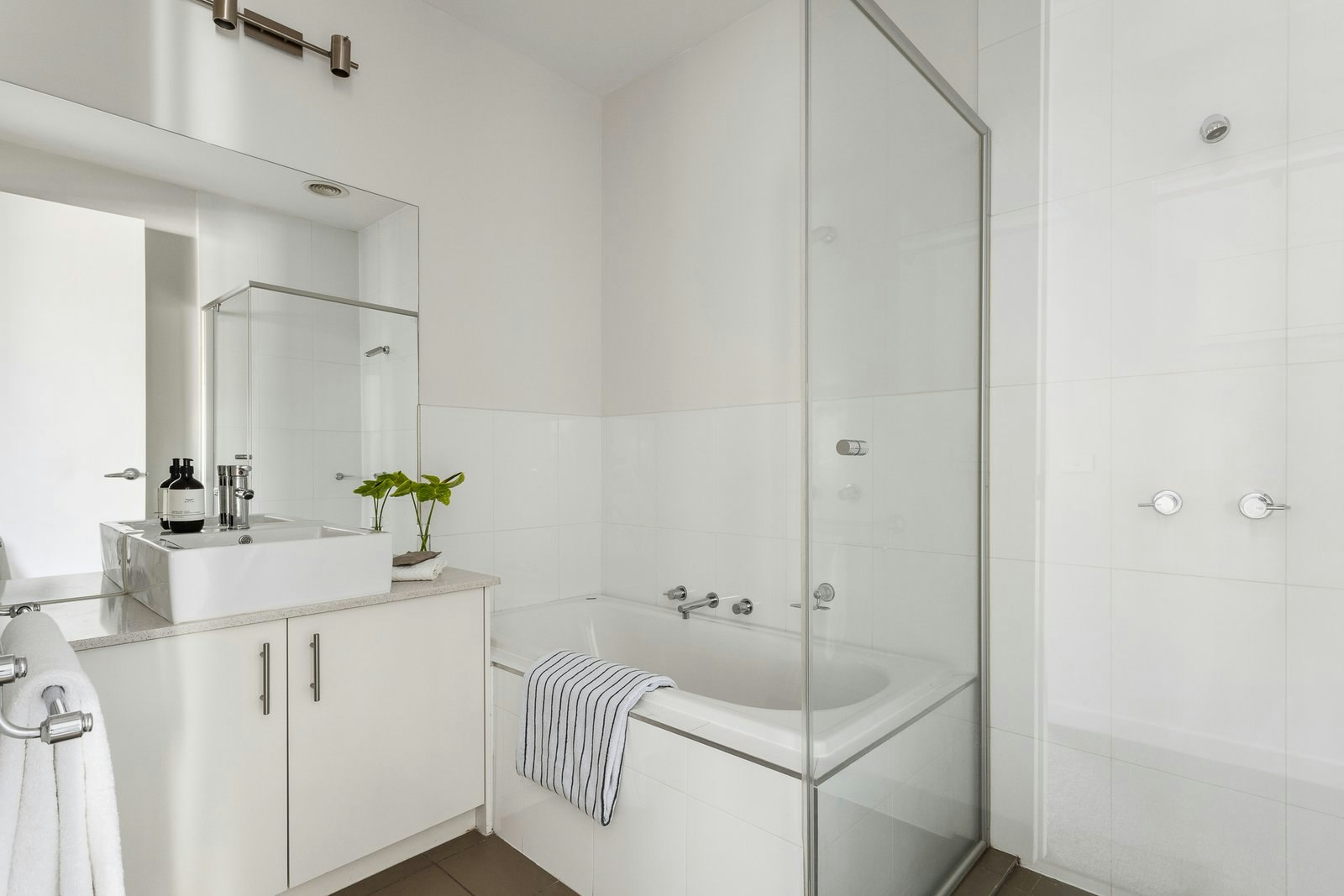 15/3 Glenroy Road, Hawthorn, 3122