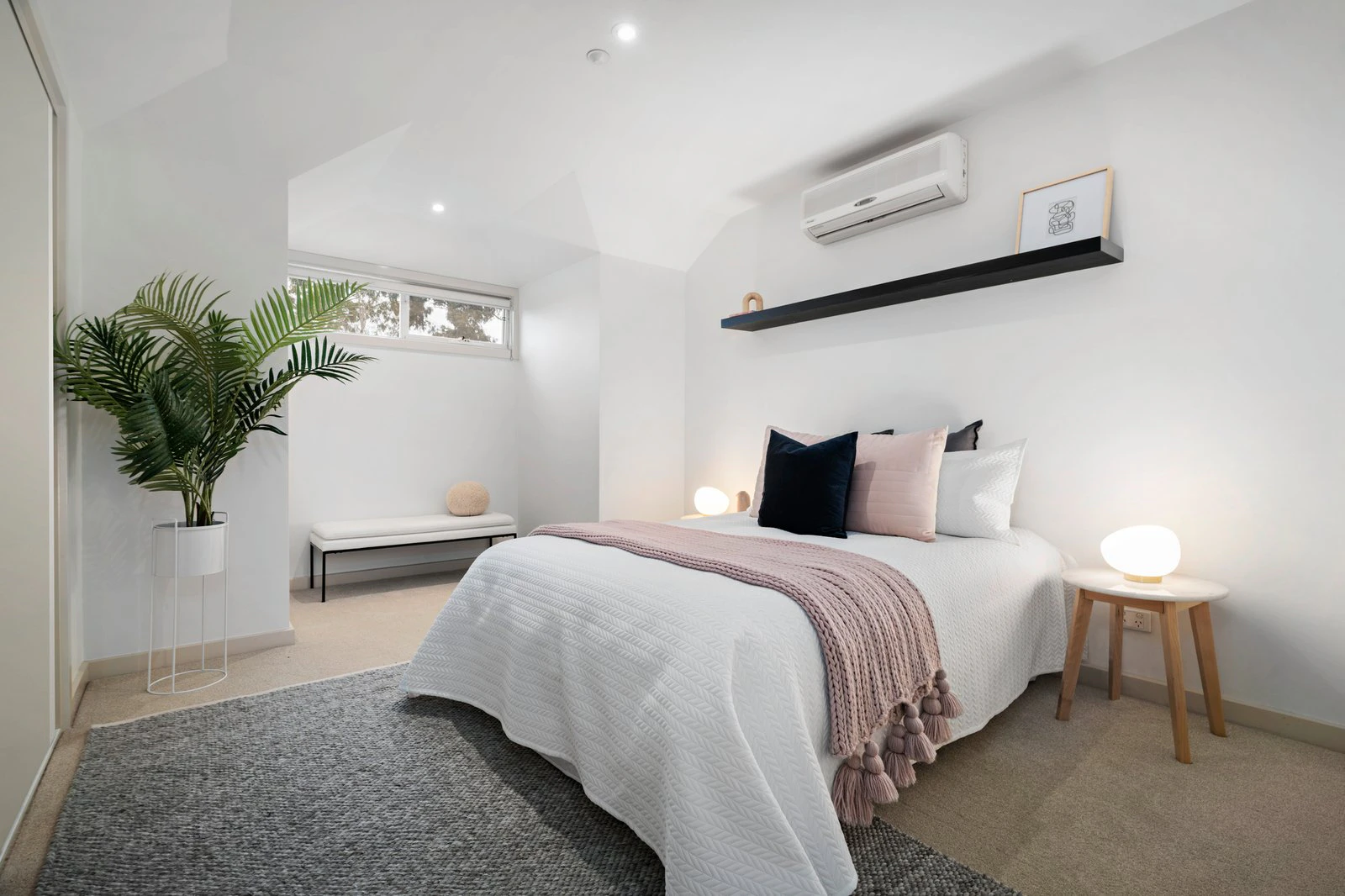 1/164 Barkers Road, Hawthorn, 3122