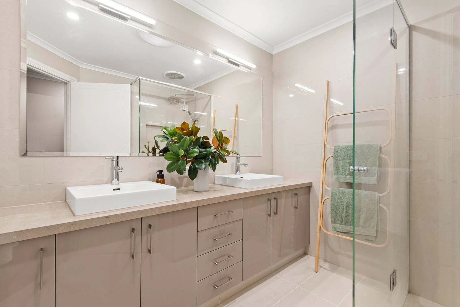30-32 Hopetoun Road, Park Orchards, 3114
