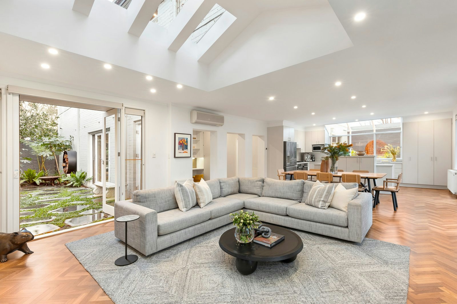 18 Robinson Street, Malvern, 3144