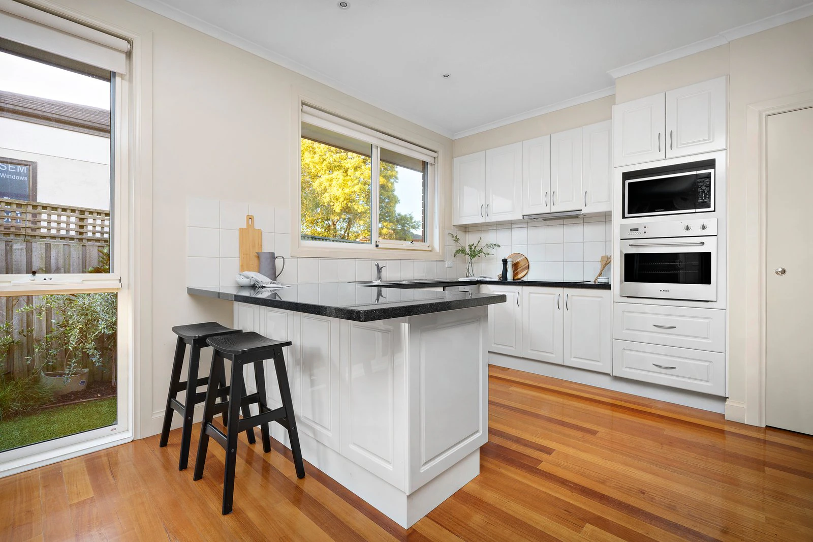 2/27 Orange Grove, Camberwell, 3124