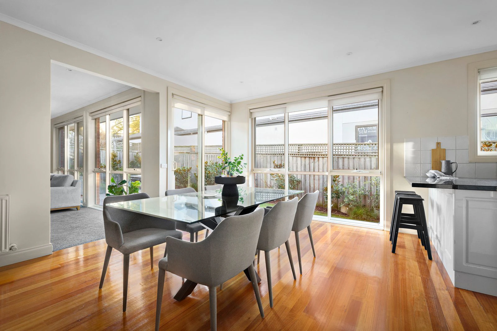 2/27 Orange Grove, Camberwell, 3124
