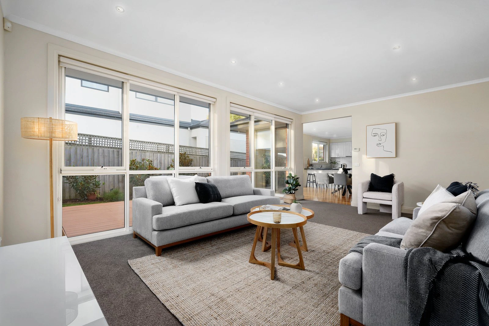 2/27 Orange Grove, Camberwell, 3124