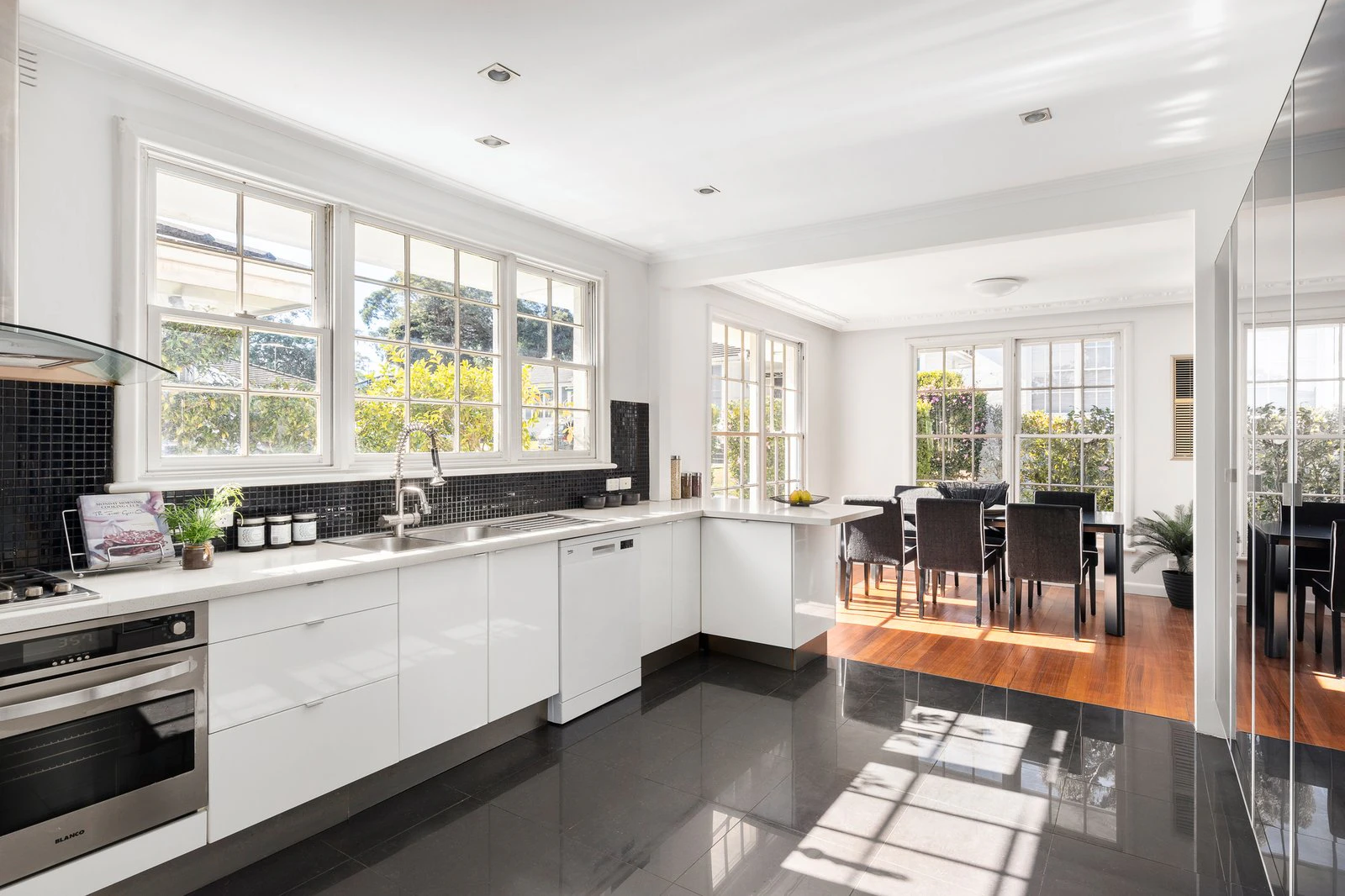 1/393 Barkers Road, Kew, 3101