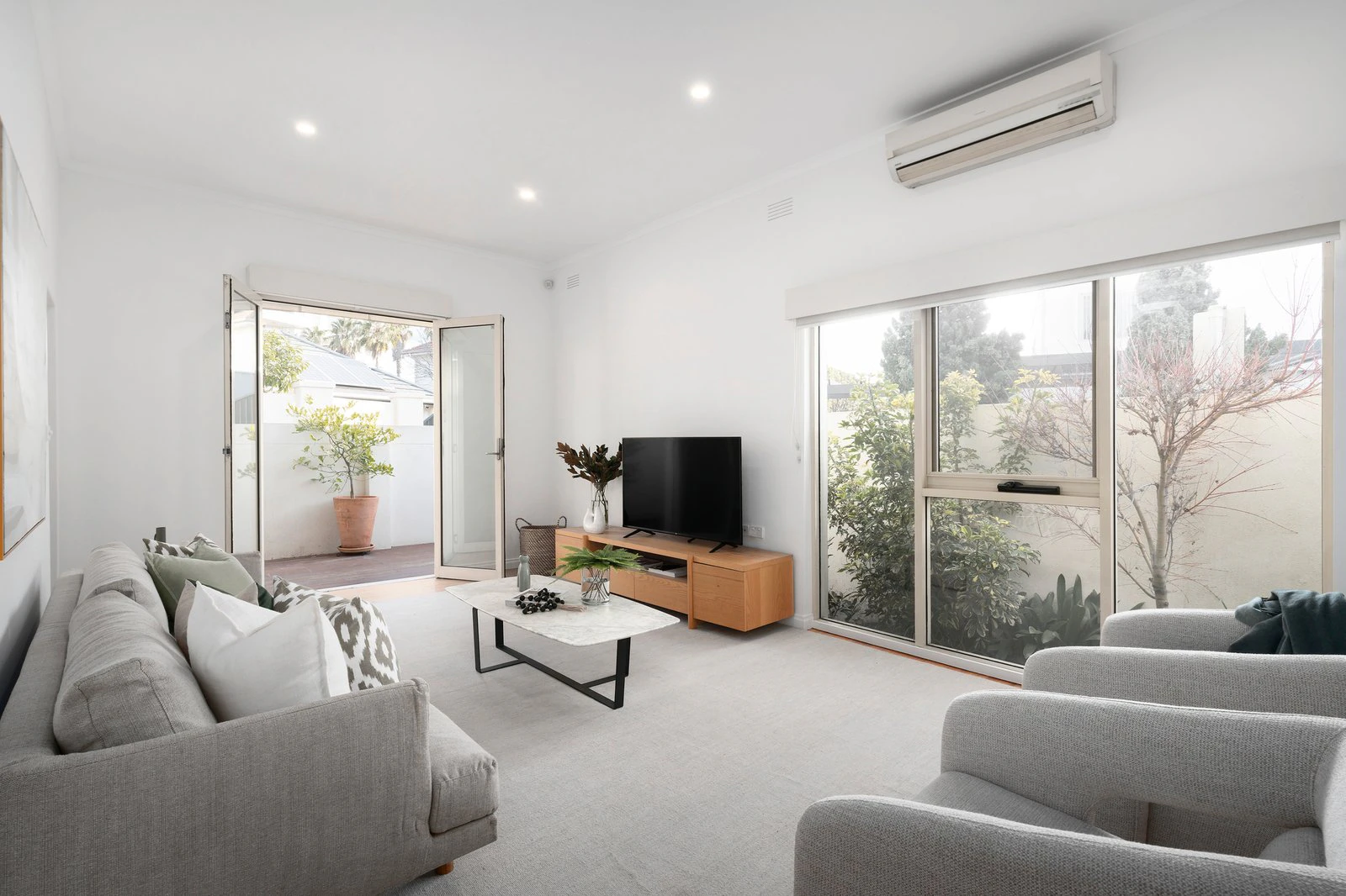 2 Little Swallow Street, Port Melbourne, 3207