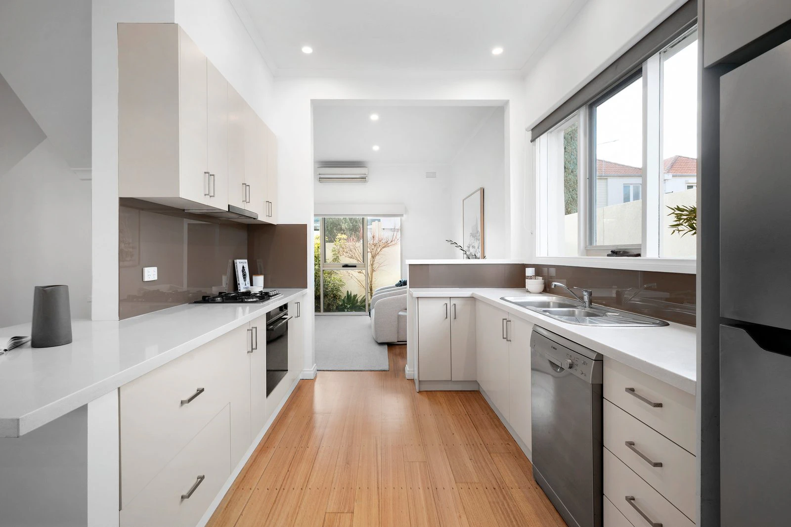 2 Little Swallow Street, Port Melbourne, 3207