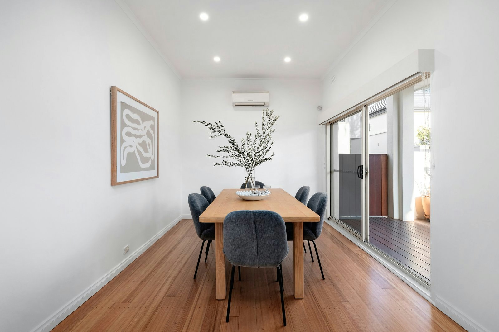 2 Little Swallow Street, Port Melbourne, 3207