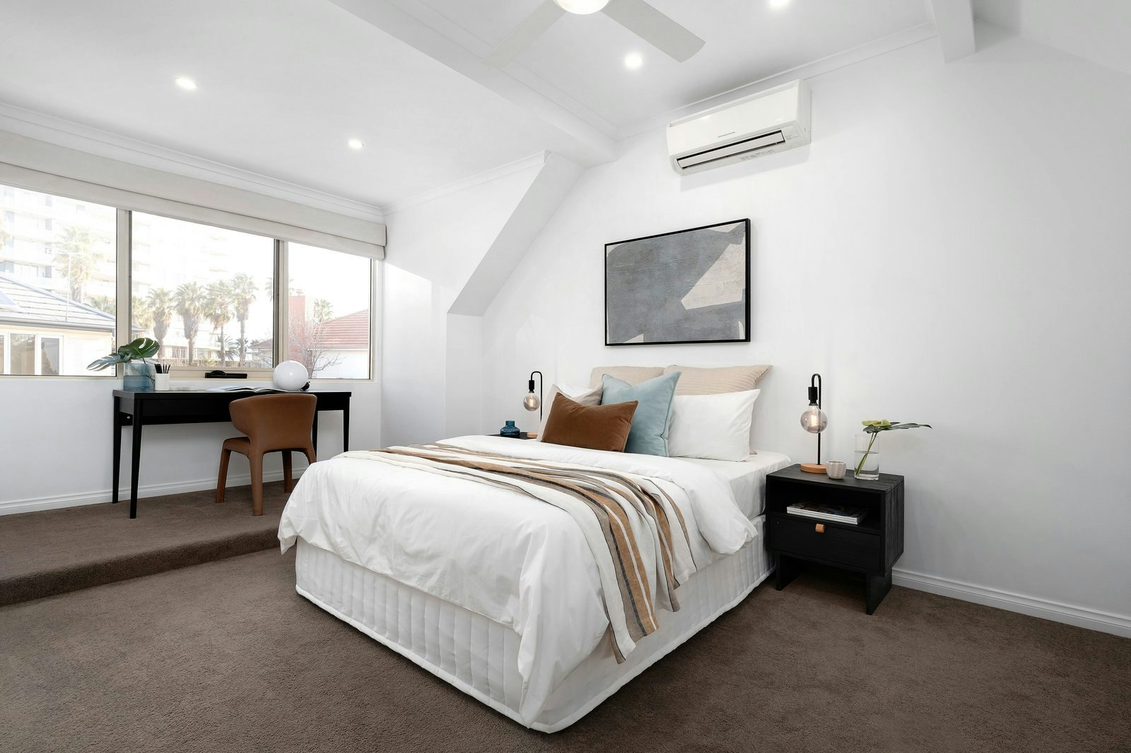 2 Little Swallow Street, Port Melbourne, 3207