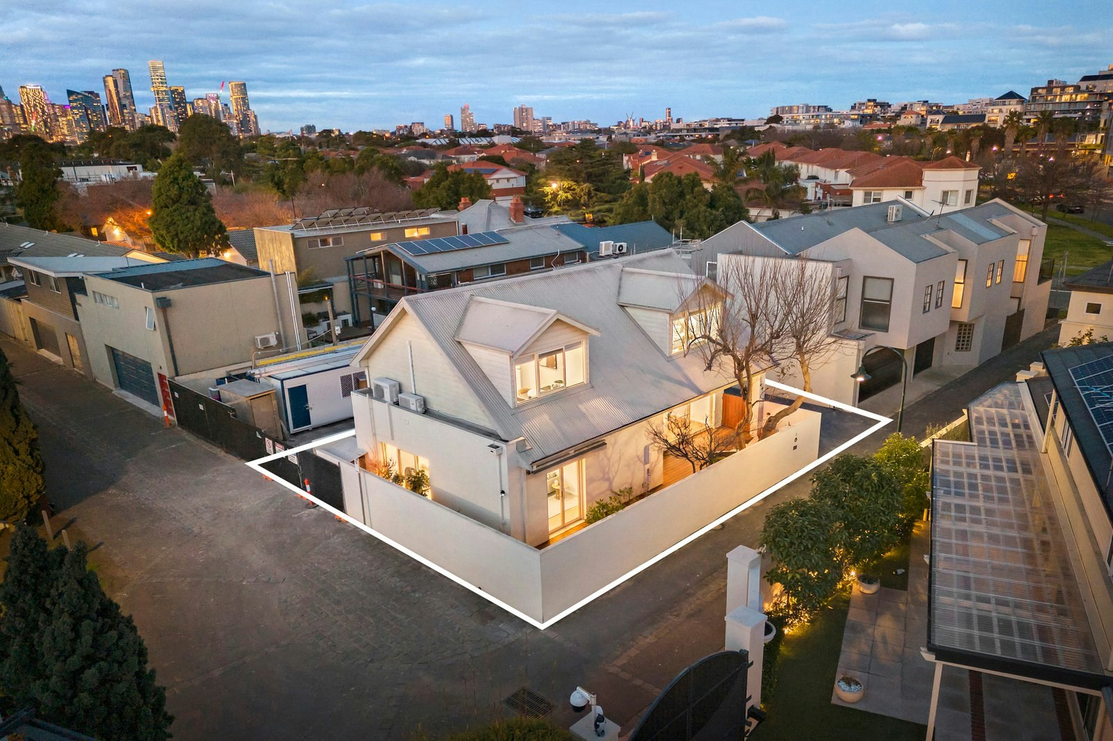 2 Little Swallow Street, Port Melbourne, 3207