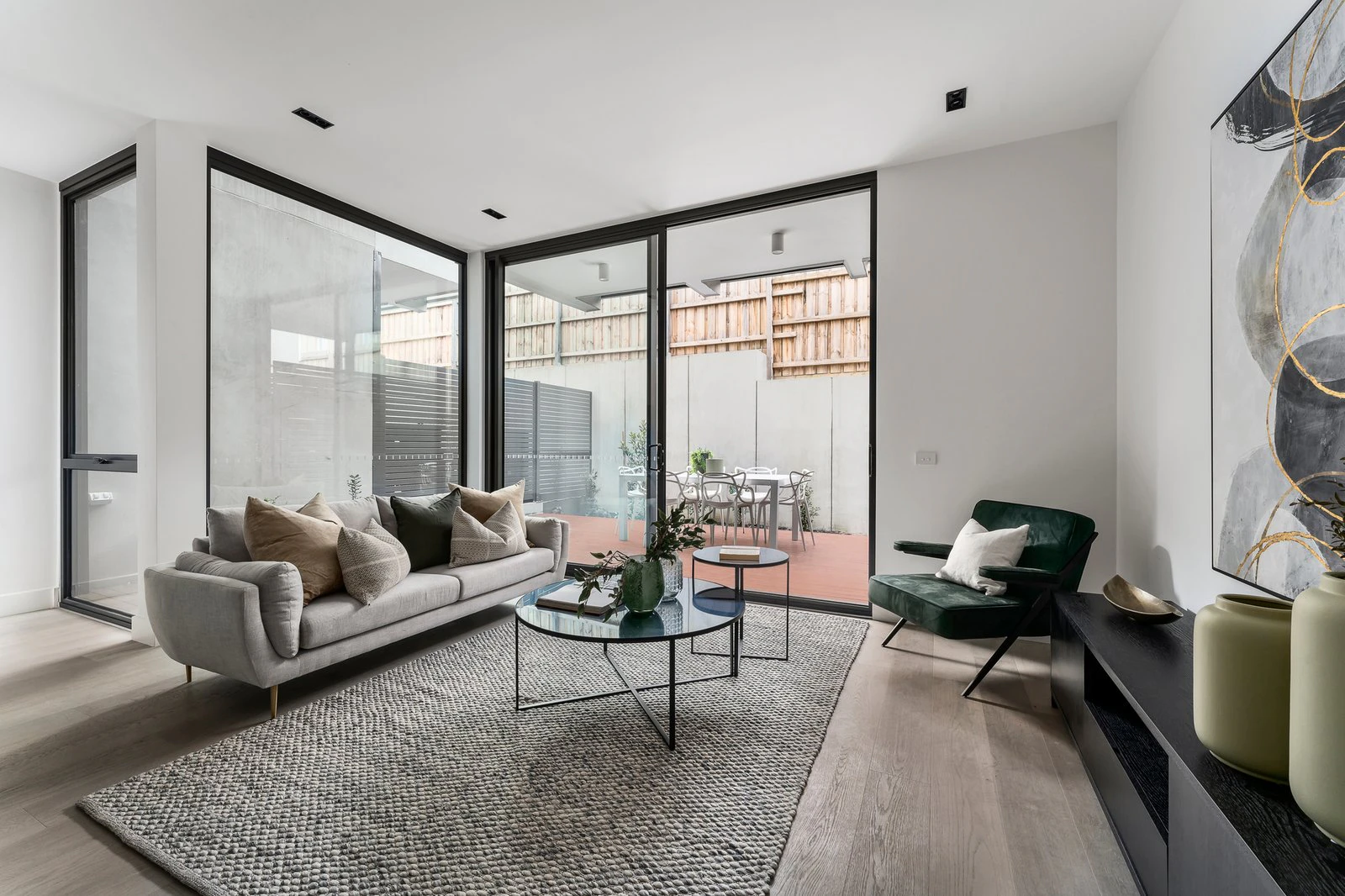 6/97 Rostrevor Parade, Mont Albert North, 3129