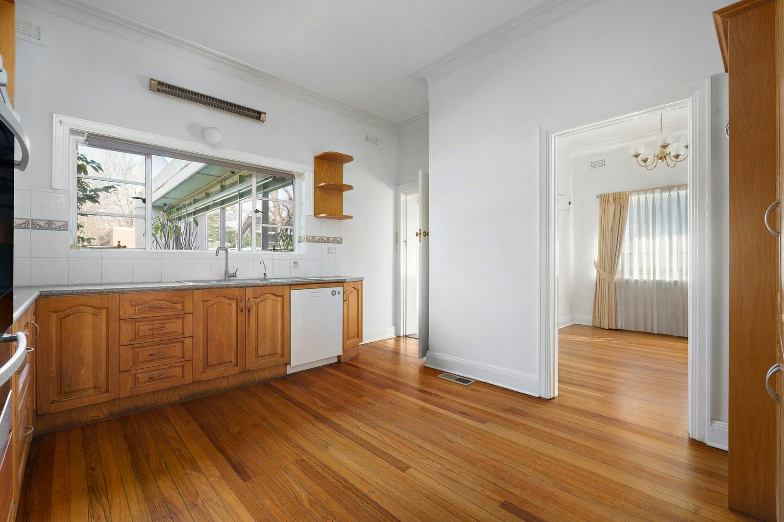 1316 Dandenong Road, Hughesdale, 3166