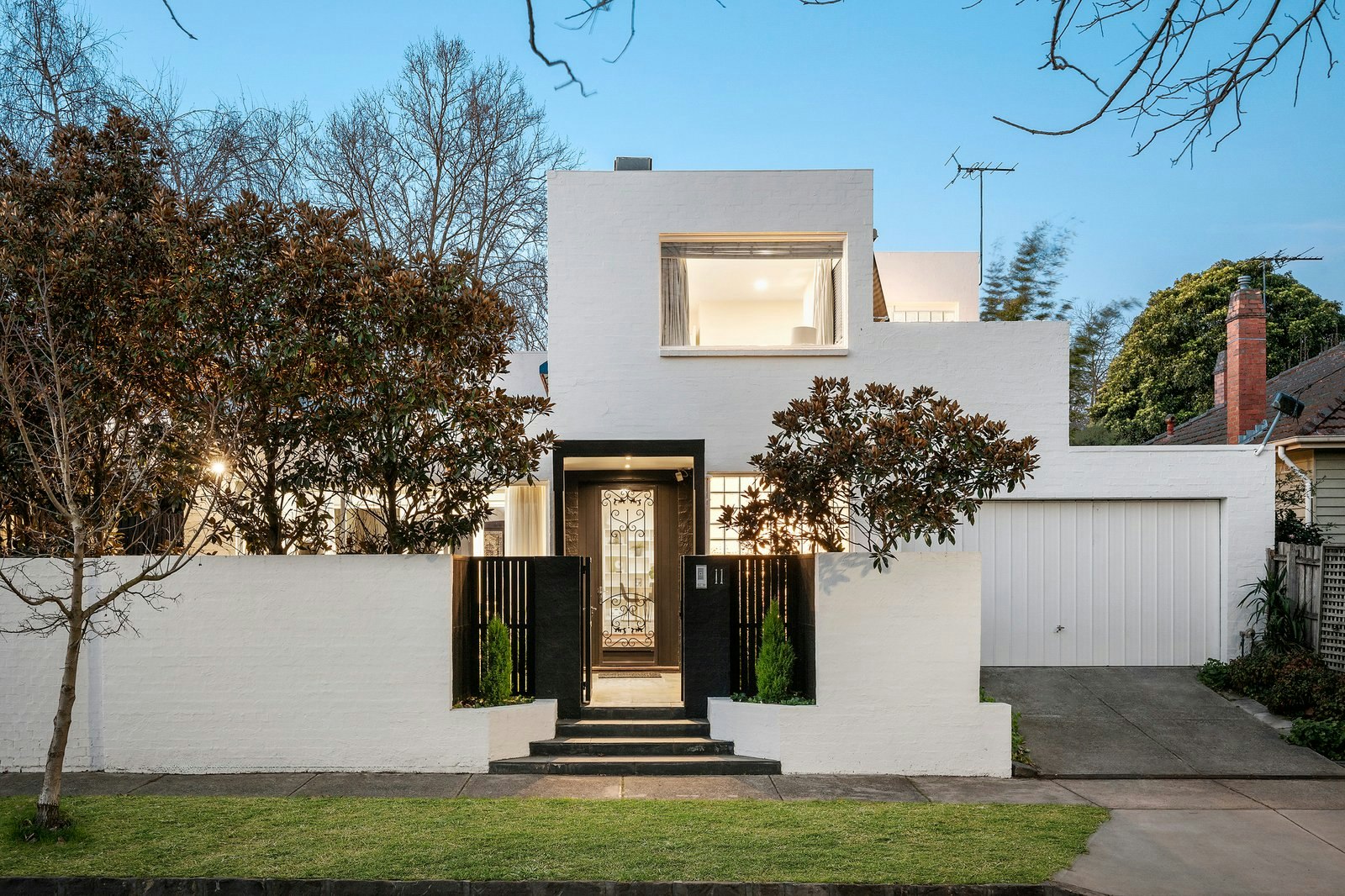 11 Great Valley Road, Glen Iris, 3146