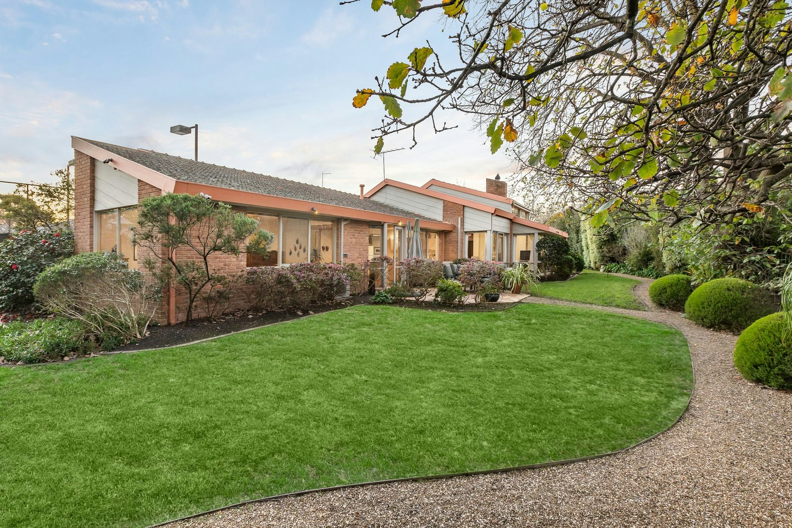 42 Great Valley Road, Glen Iris, 3146