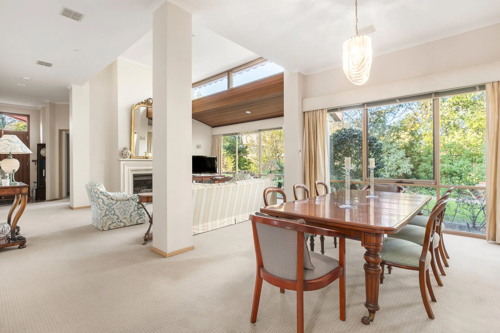 42 Great Valley Road, Glen Iris, 3146
