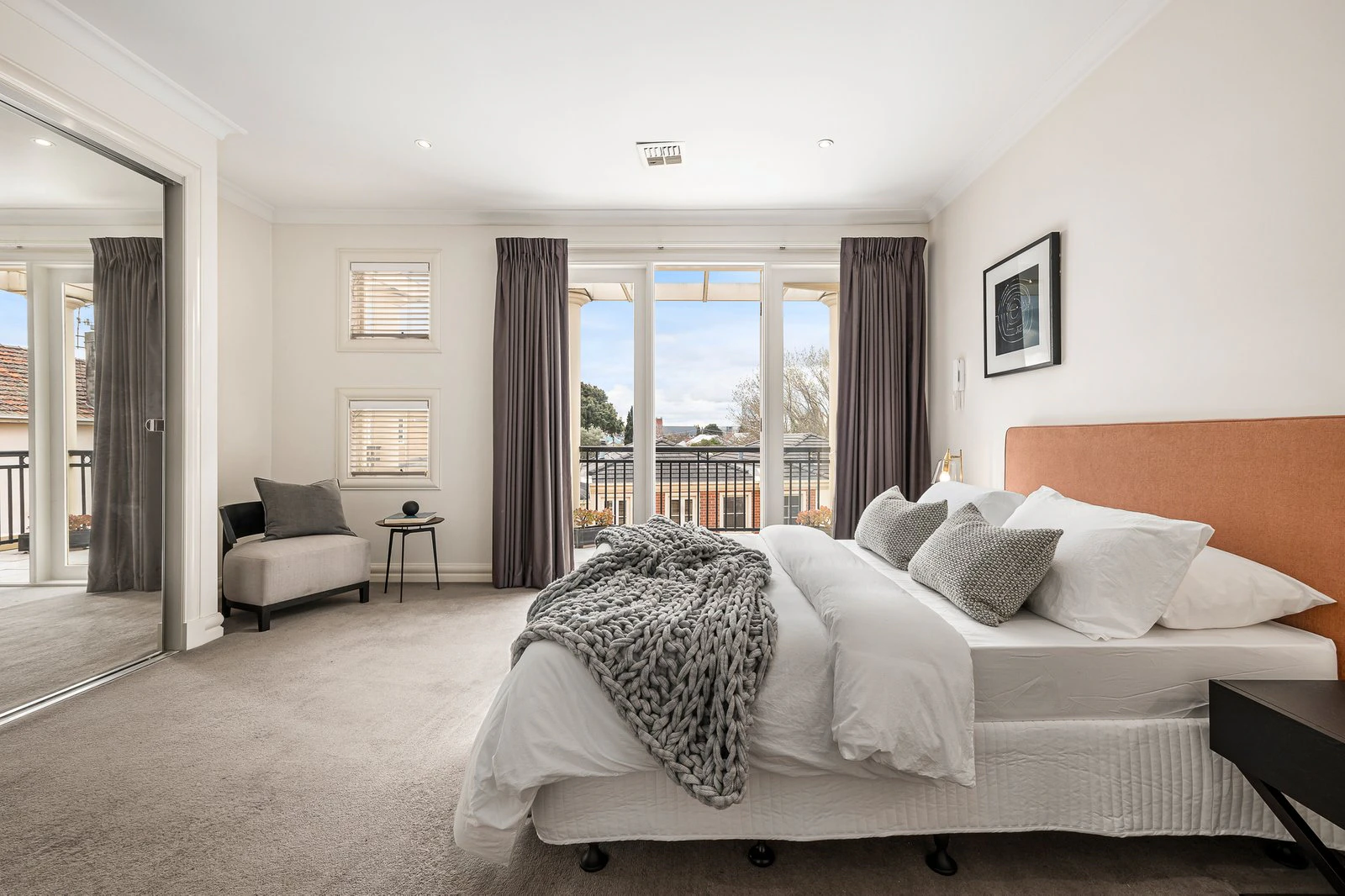2/10 Lalbert Crescent, Prahran, 3181