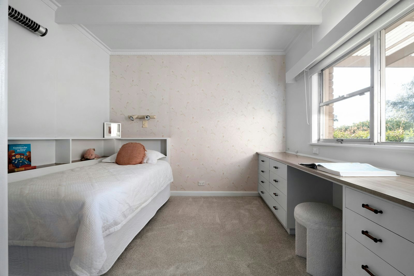 9 Rowena Road, Malvern East, 3145