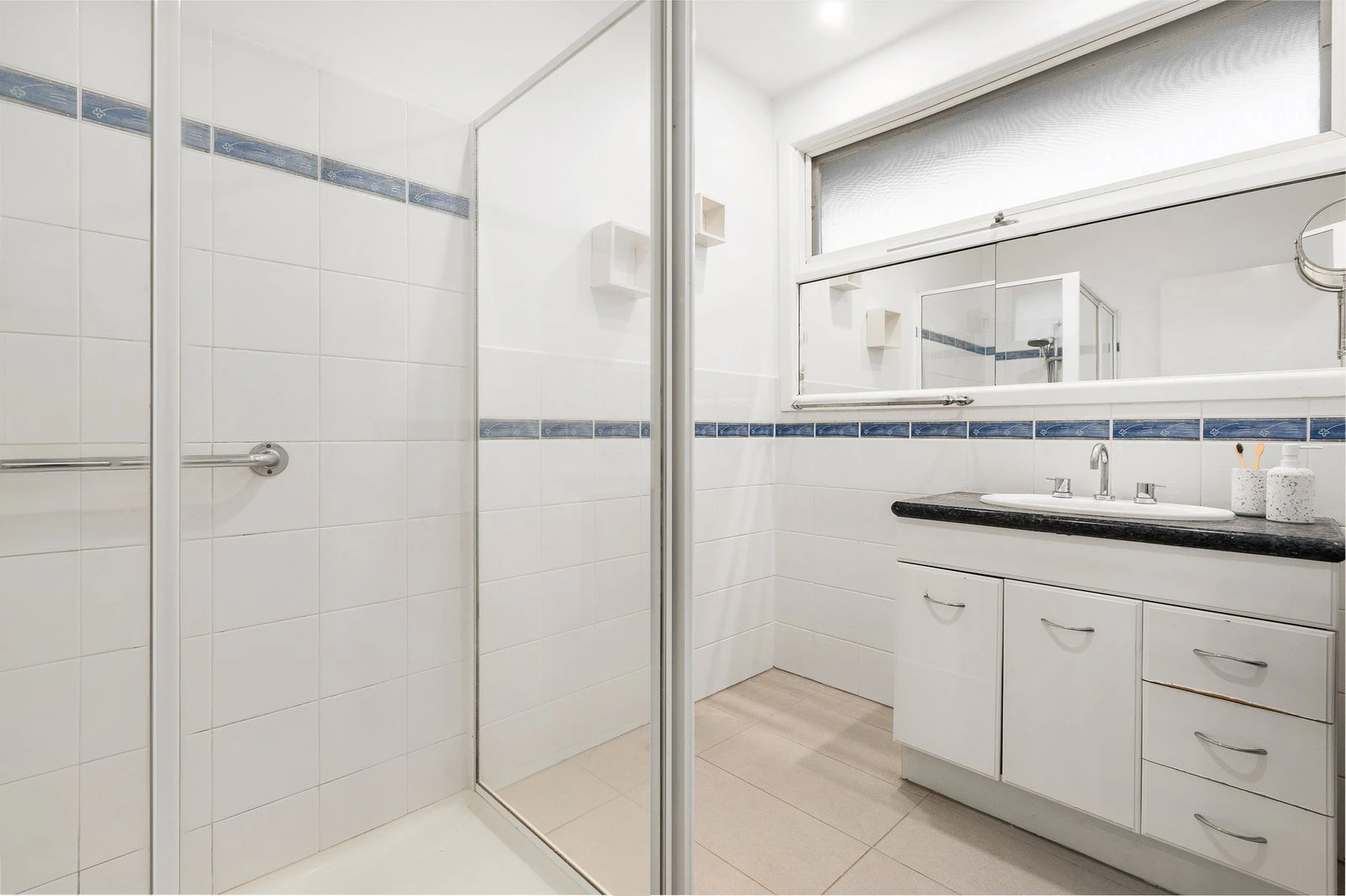 2/4 The Crescent, Highett, 3190