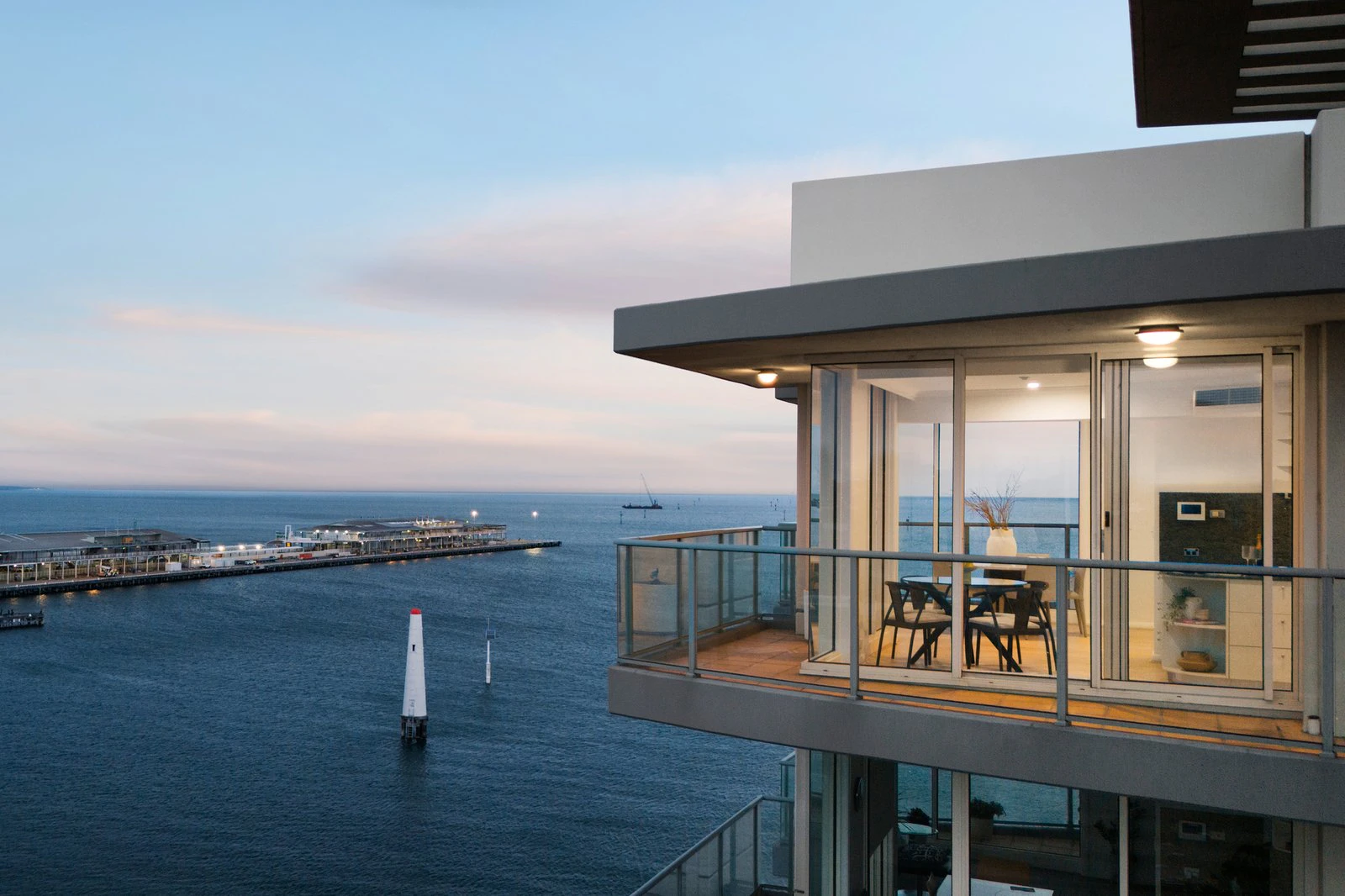 904/127 Beach Street, Port Melbourne, 3207