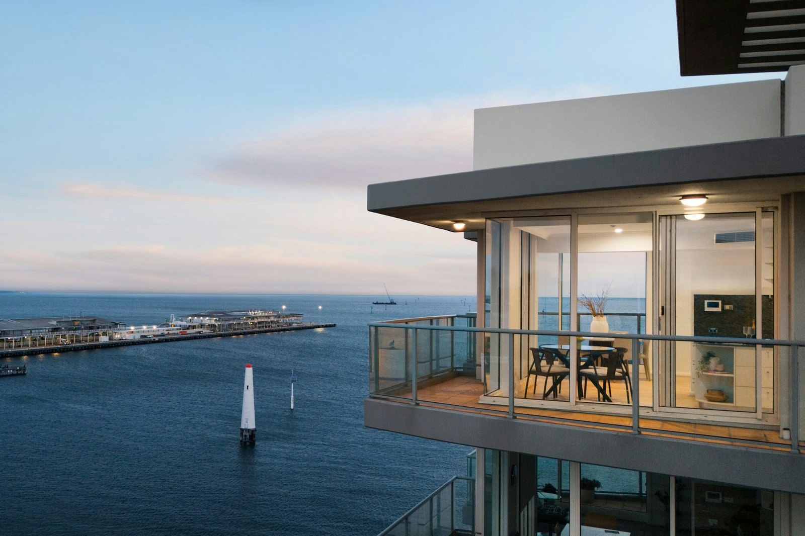 904/127 Beach Street, Port Melbourne, 3207