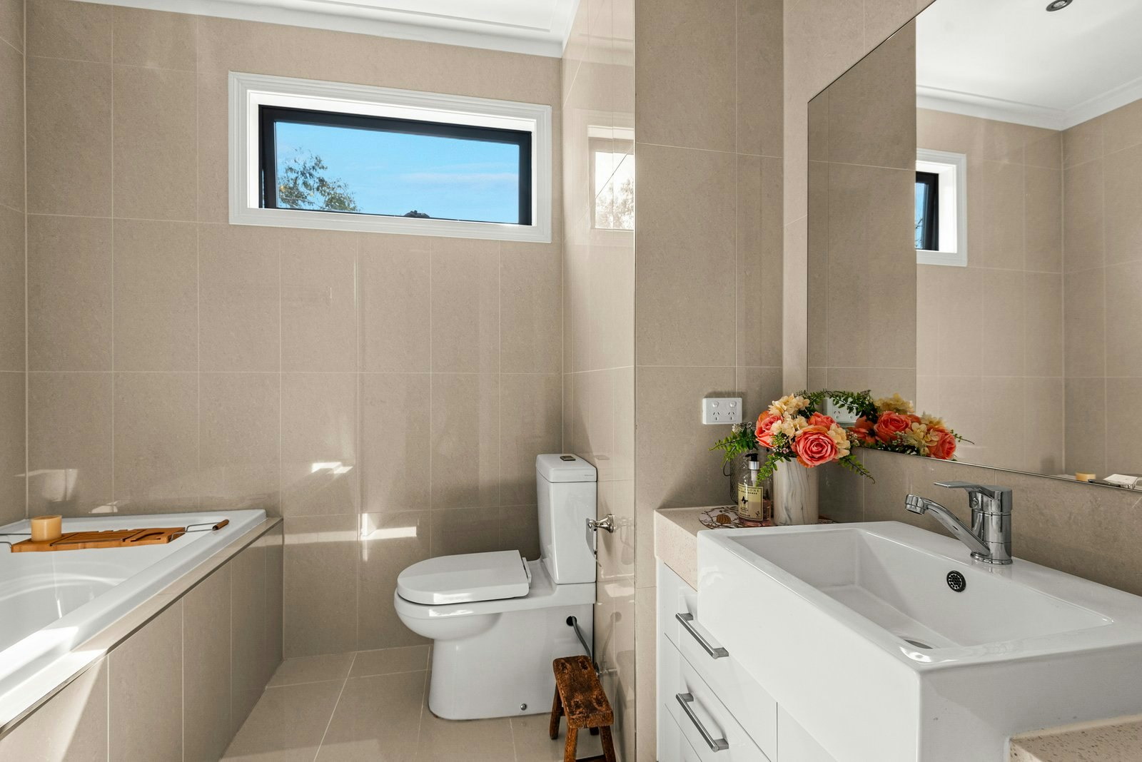 1/6 Yarralea Street, Alphington, 3078