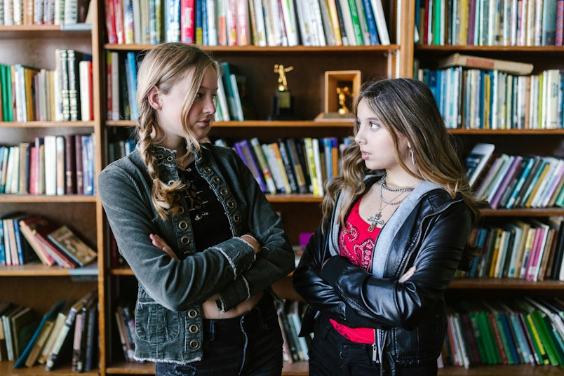 an image of How to tell if your daughter has a toxic friend article