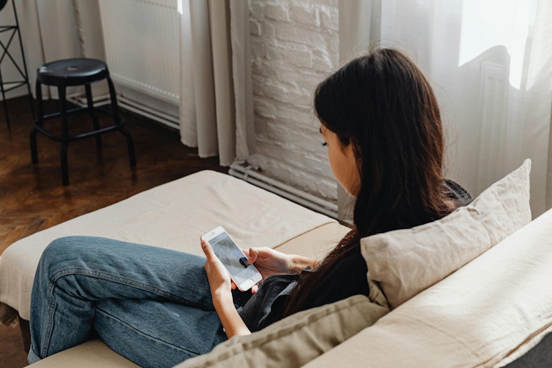 an image of What do I do if my daughter compares herself to everyone online? article