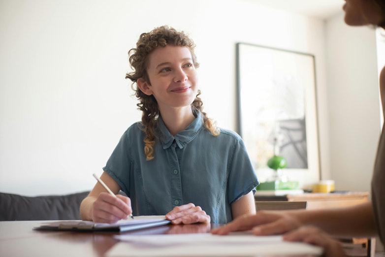 an image of How to help your daughter set real goals article